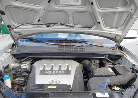 2005 Hyundai Tucson Gls/Lx from USA, damaged, VIN KM8JN72D05U043134